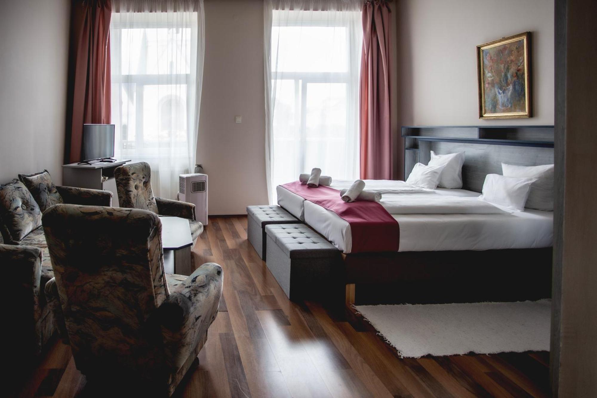 Hotel Kapos Kaposvár Esterno foto
