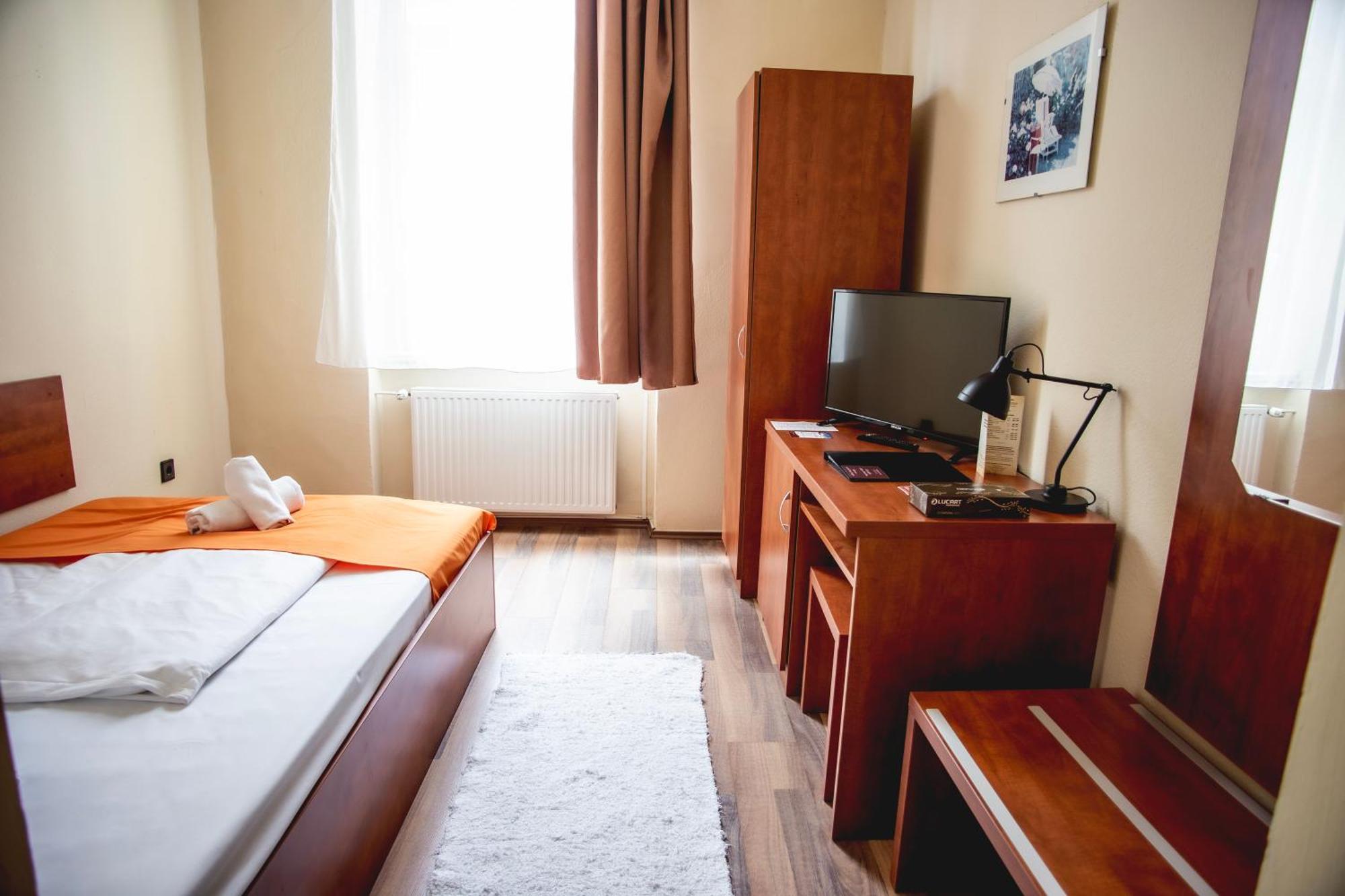 Hotel Kapos Kaposvár Esterno foto