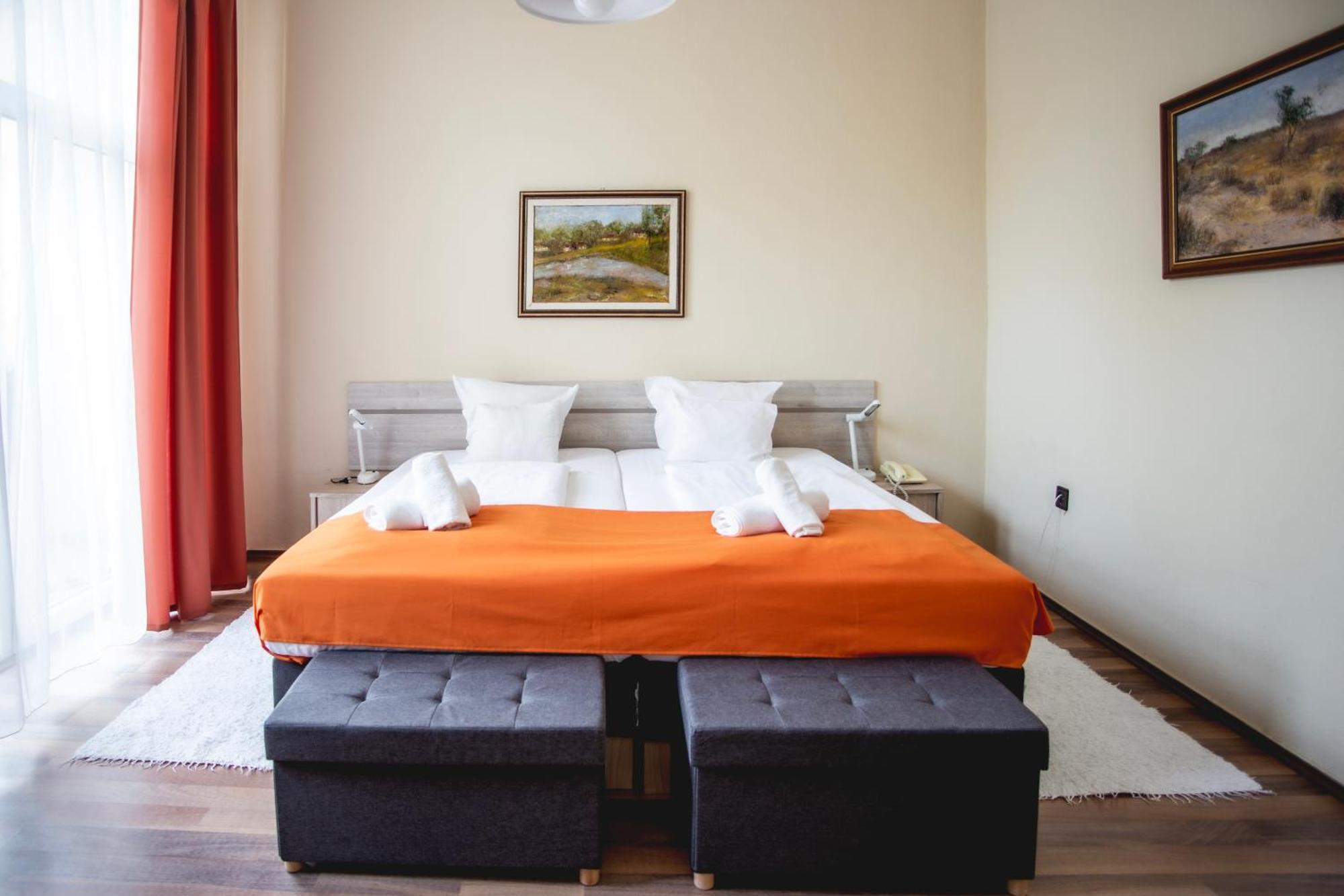 Hotel Kapos Kaposvár Esterno foto